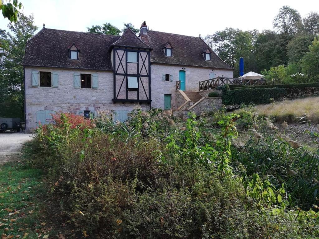 Met Zwembad Nabij Rocamadour Hébergement de vacances