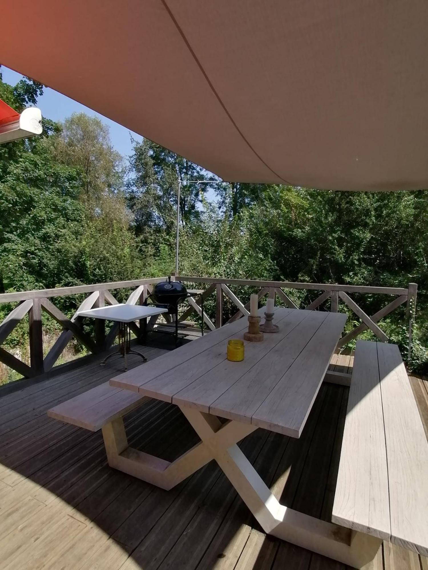 Met Zwembad Nabij Rocamadour Hébergement de vacances *